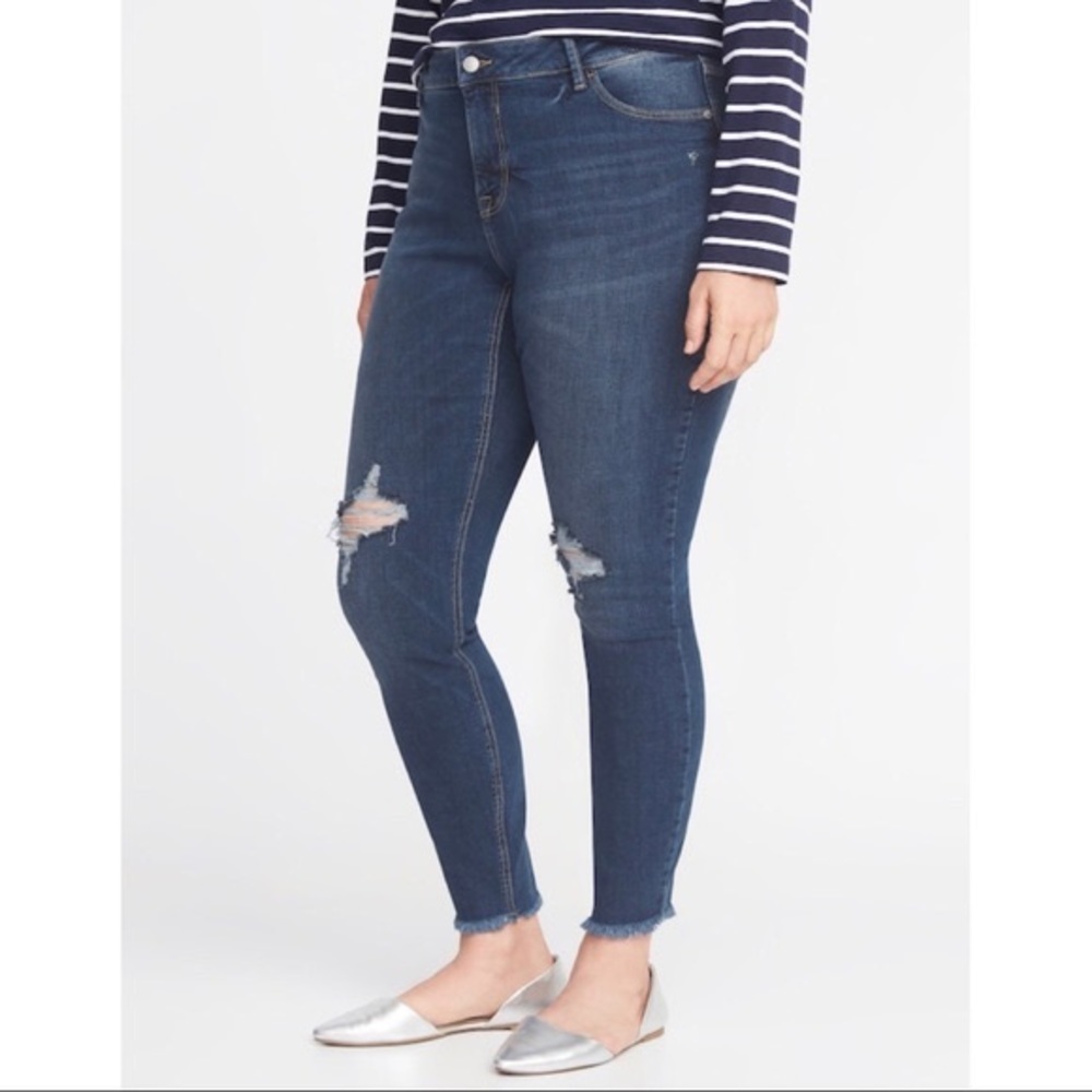 Old Navy High Rise Rockstar Raw Hem Skinny Jeans